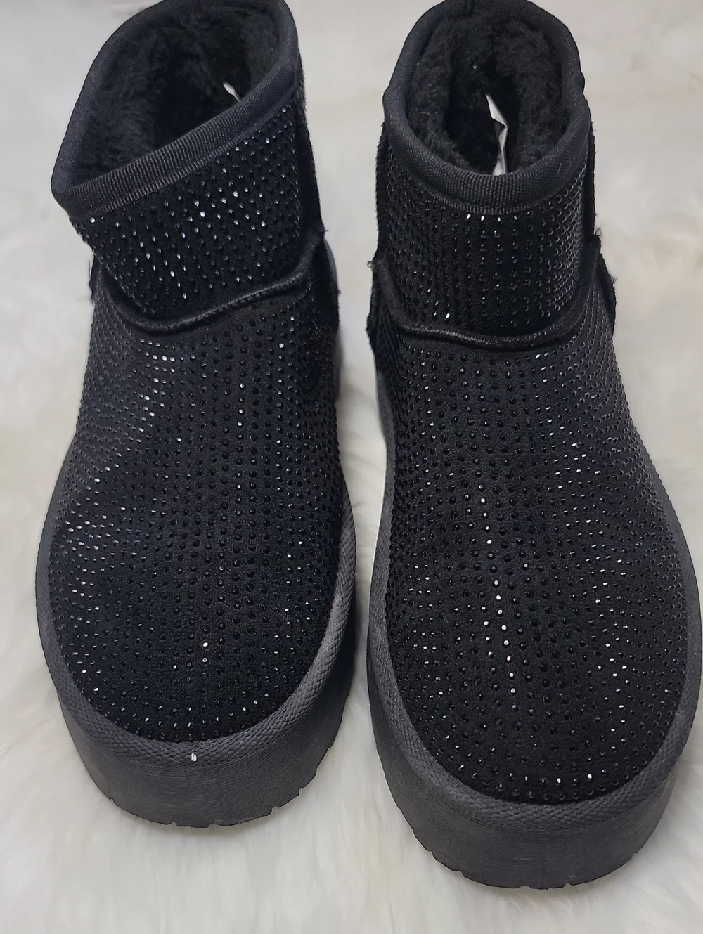 Black Rhinestone Sparlkle Bootie Boot Faux Fur InsideSize 38/ 7.5